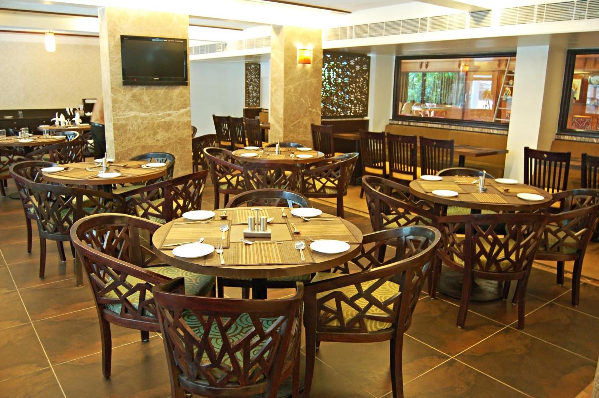 Comfort Inn President Near Ahmedabad Junction Station Exterior foto