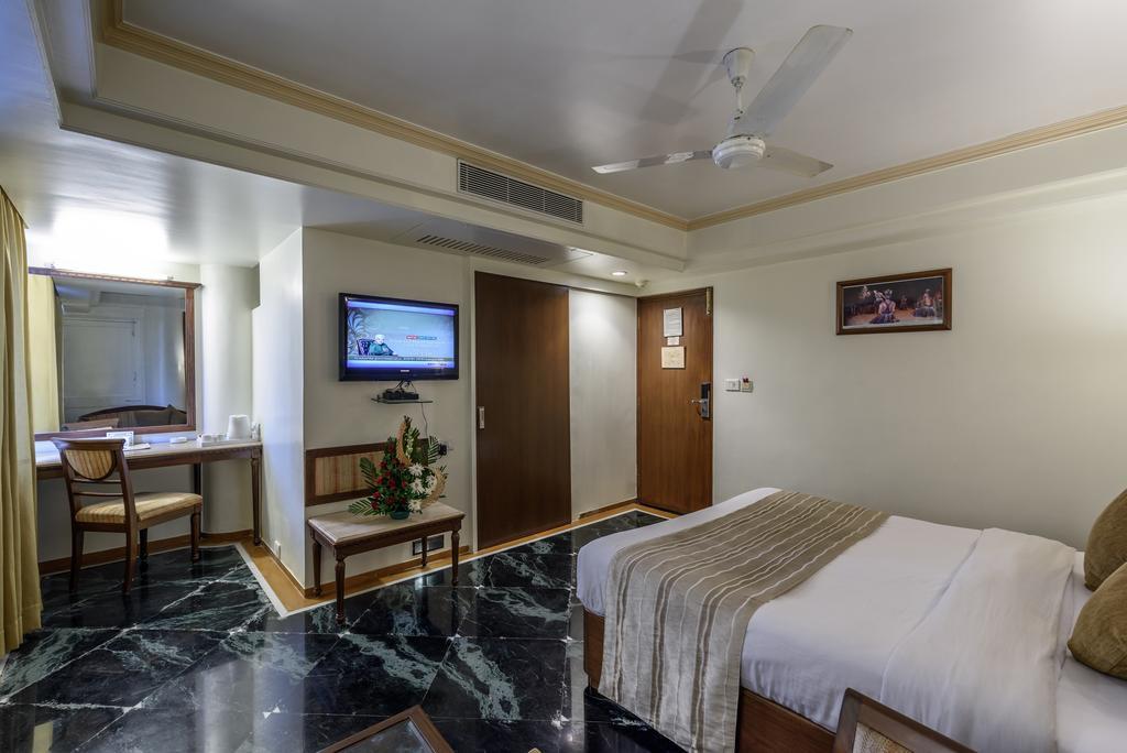 Comfort Inn President Near Ahmedabad Junction Station Exterior foto