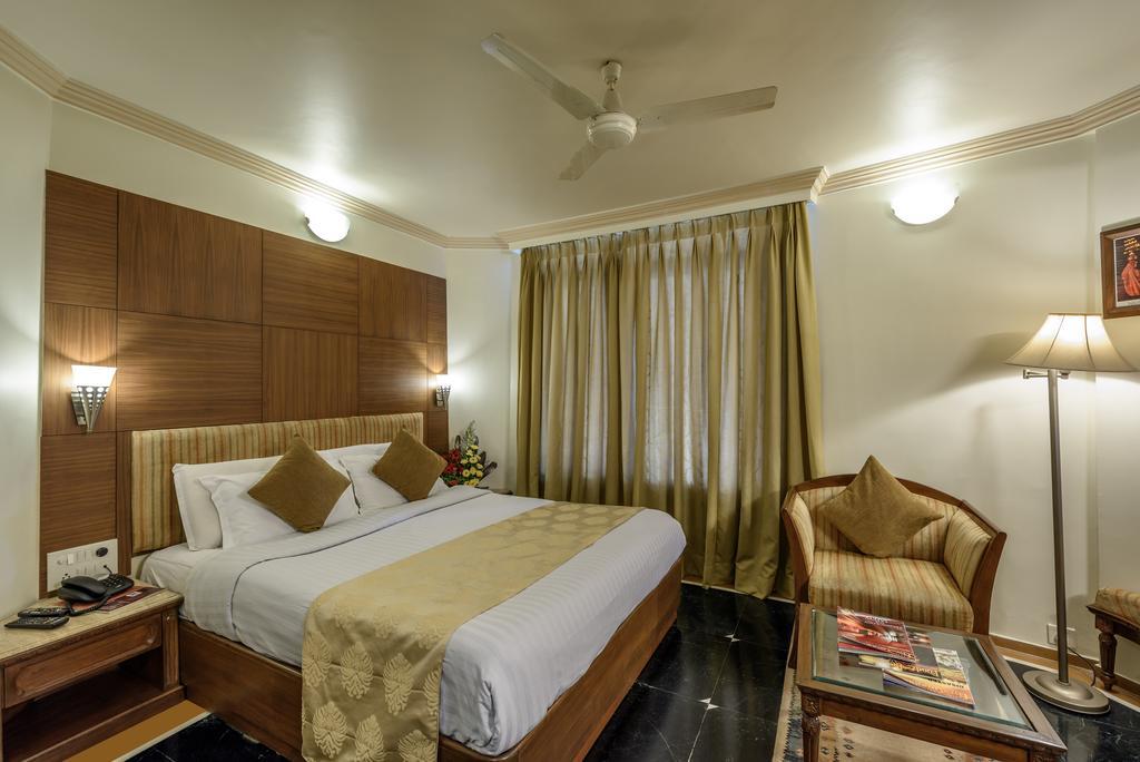 Comfort Inn President Near Ahmedabad Junction Station Exterior foto