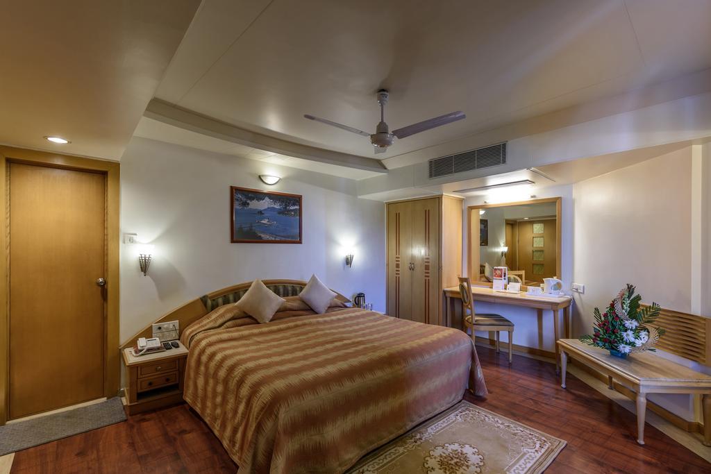 Comfort Inn President Near Ahmedabad Junction Station Exterior foto
